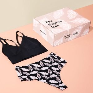 The Birds Papaya x Knix set - unopened!